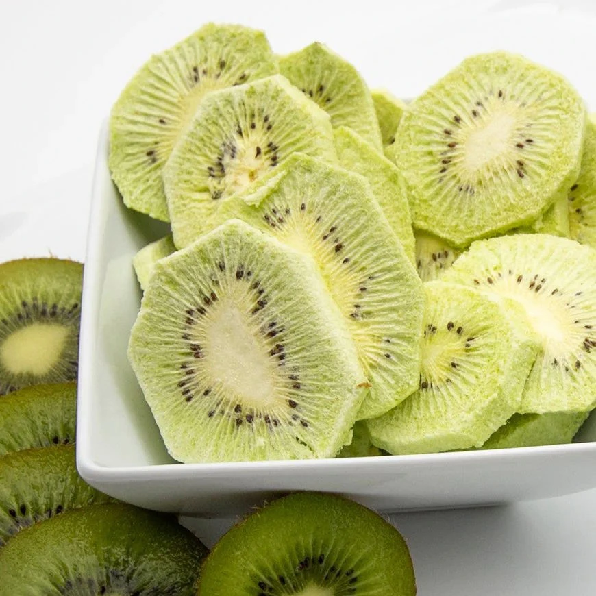 17885060152902.webp Kiwi Slices close-up detail showing texture