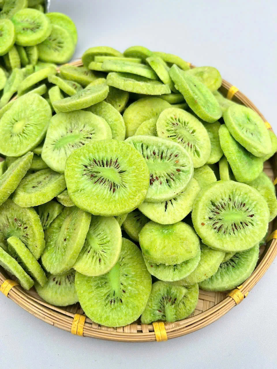 17885060164393.webp Kiwi Slices for food manufacturing and wholesale